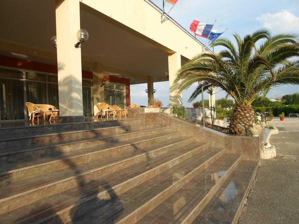 Hotel Le Dune Licola Esterno foto
